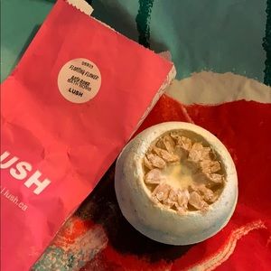 Floating Flower Bath Bomb